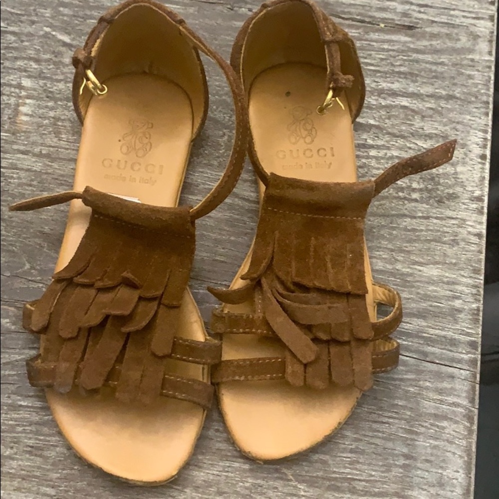 Suede fringe Gucci sandal